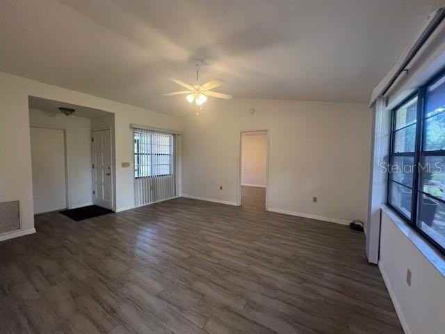 1052 Deer Hollow Blvd - Photo 7 of 16