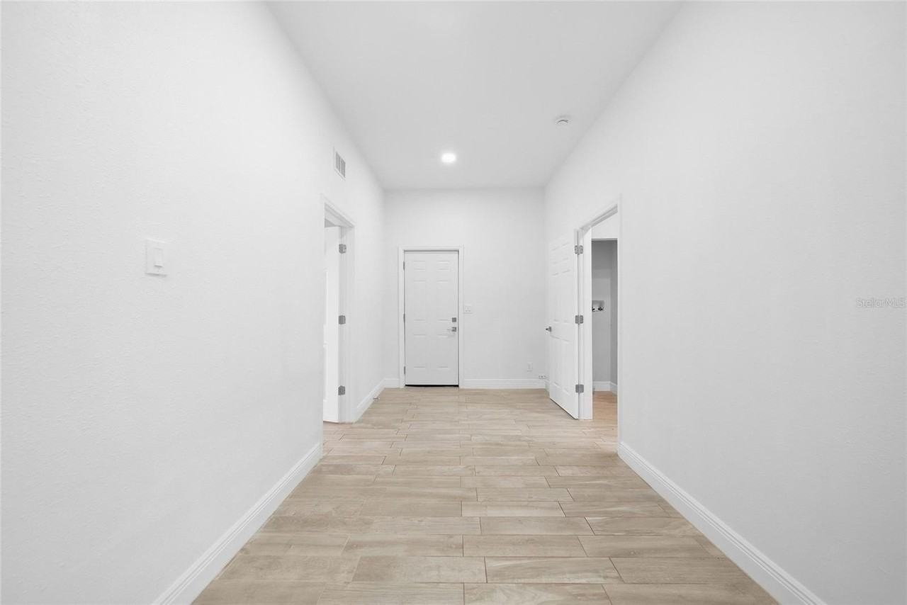 2901 N 20th St - Photo 3 of 22
