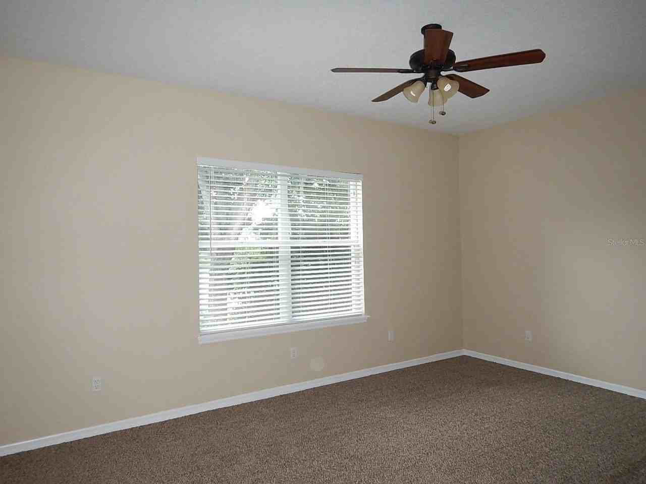 455 W Desoto St - Photo 7 of 13