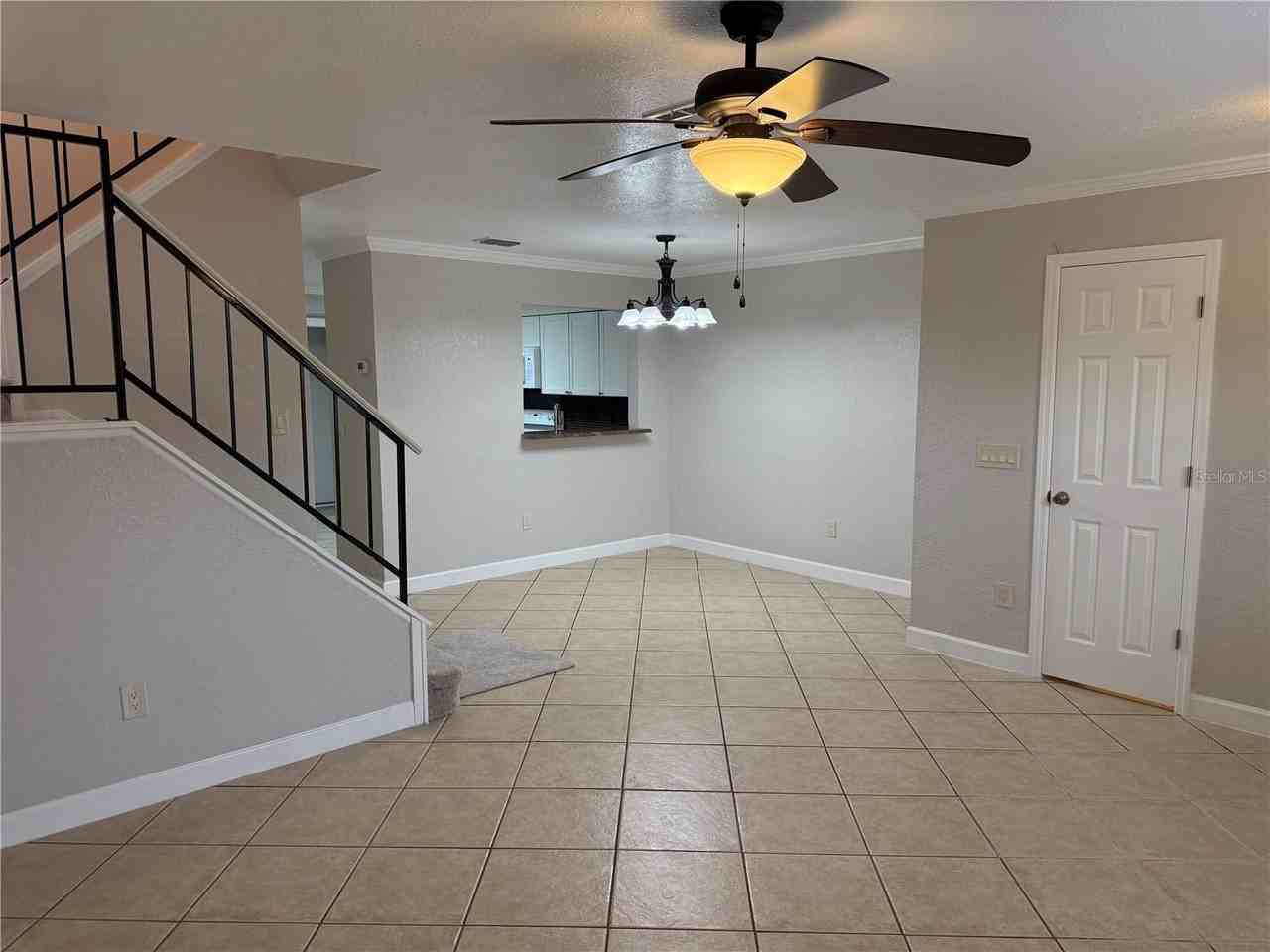 2884 Wareham Ct - Photo 6 of 26