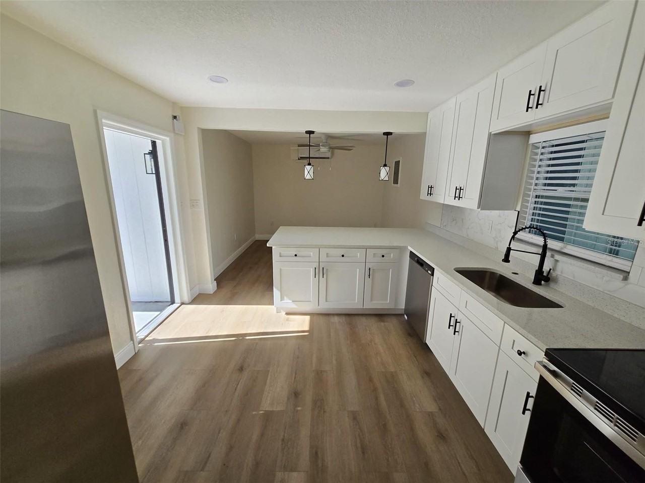 416 W Ianthe St #2 - Photo 5 of 9