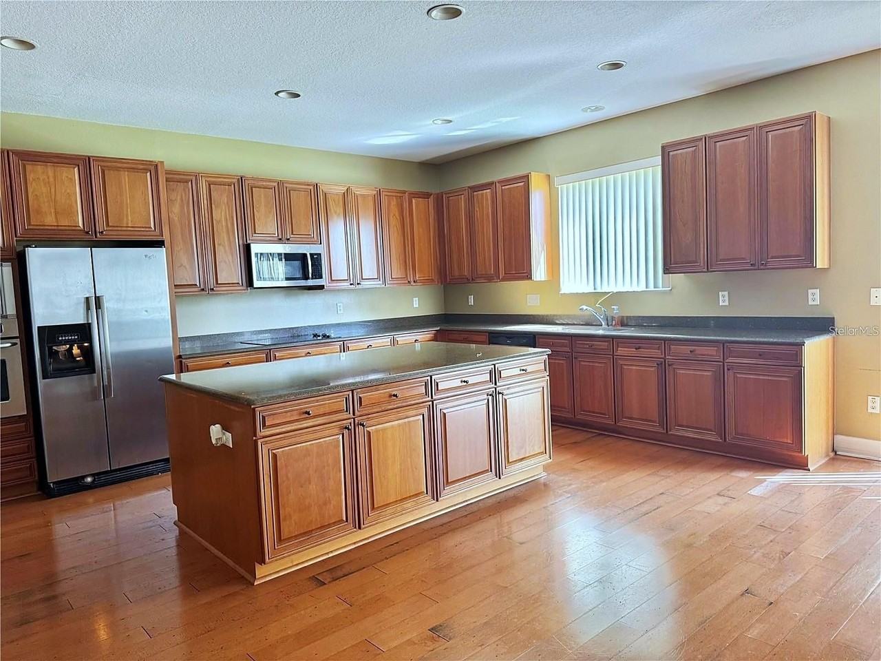 739 Cascading Creek Ln - Photo 7 of 50