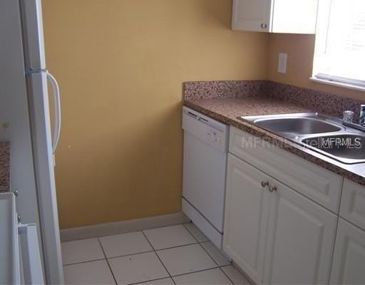 3206 W Azeele St #102 - Photo 5 of 8