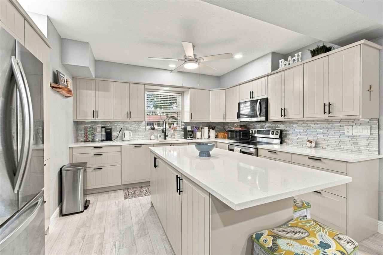 5411 Aloha Dr - Photo 7 of 50