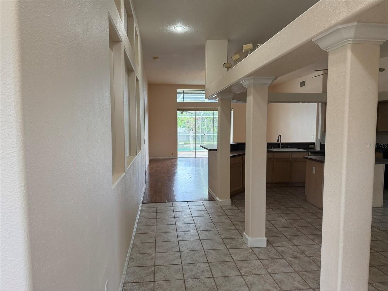 9912 Kingshyre Way - Photo 5 of 13