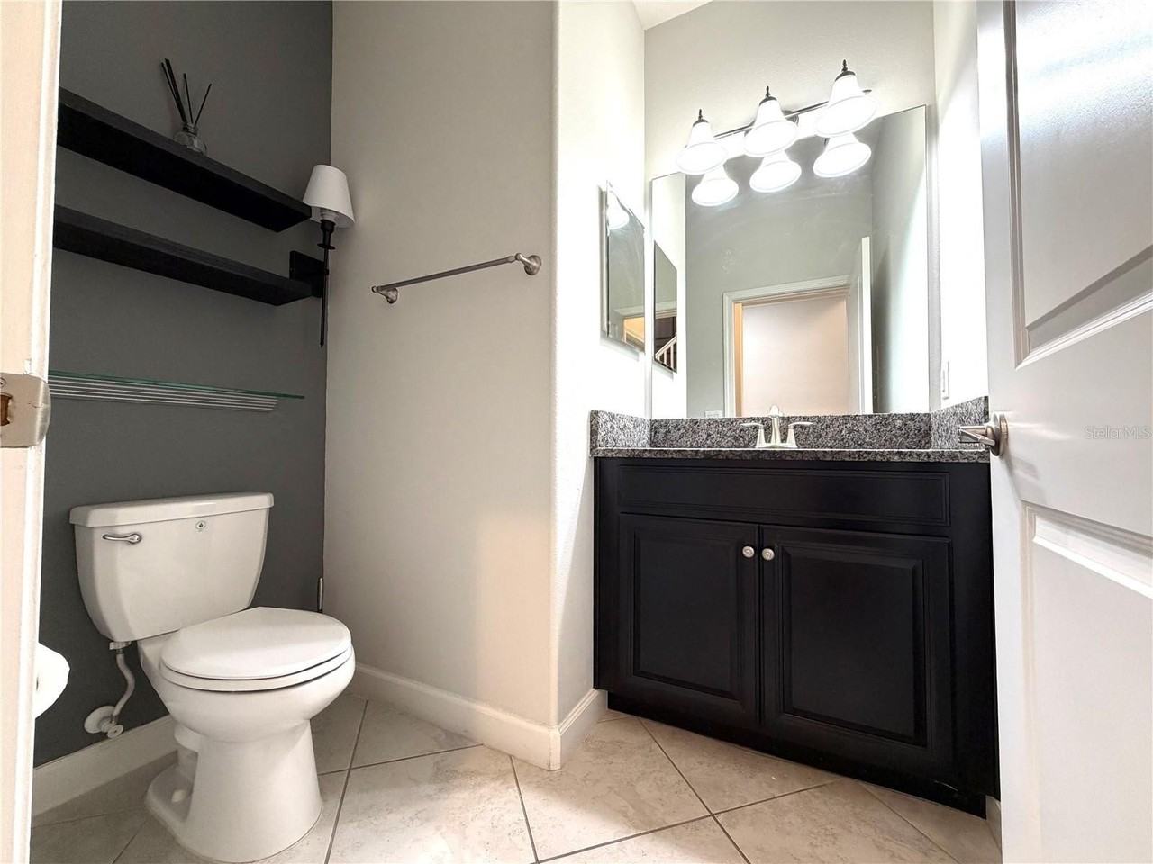 1460 Fort Cobb Ter - Photo 3 of 33