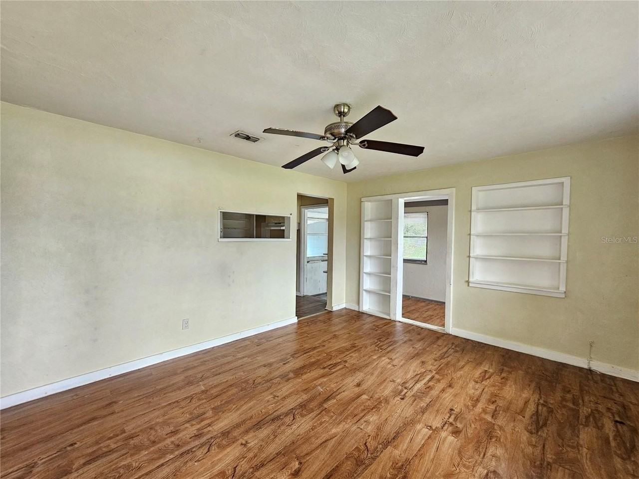 715 Longfellow Blvd - Photo 5 of 19