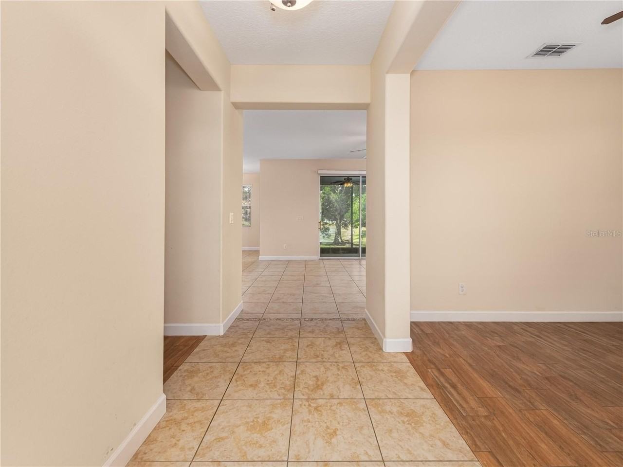 20162 Oakflower Ave - Photo 3 of 37