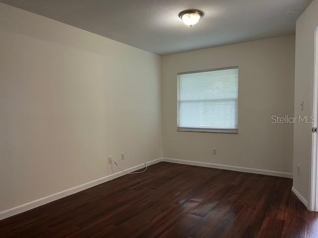3655 Dellefield St - Photo 5 of 32