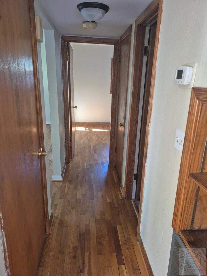 291 Meadowbrook Ln - Photo 6 of 10