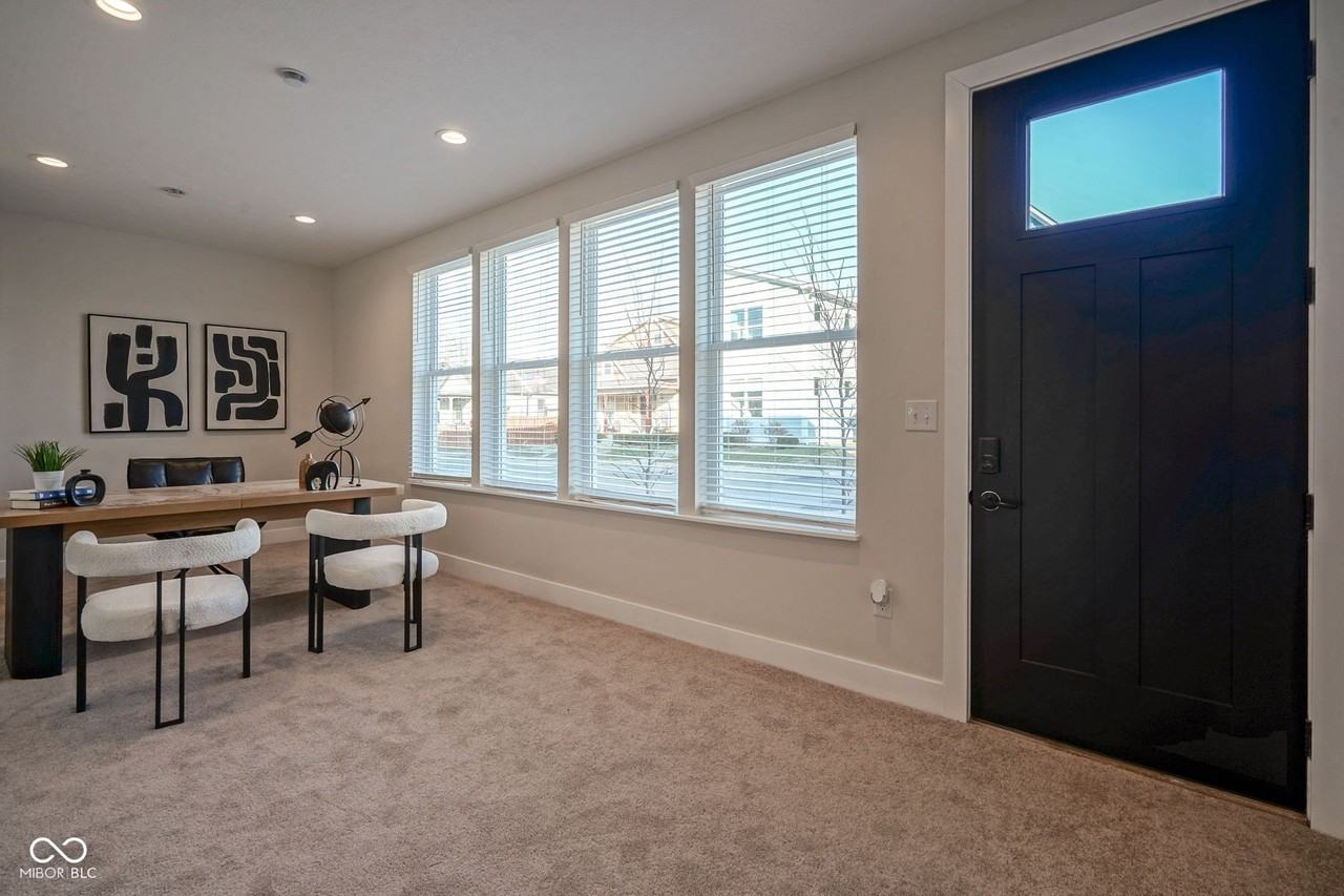 1653 Lexington Ave - Photo 4 of 50
