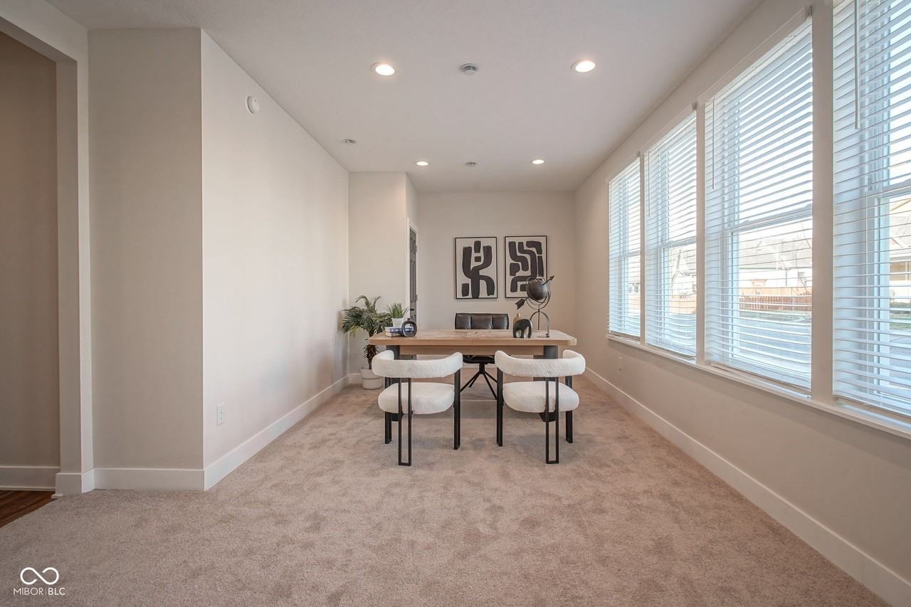 1653 Lexington Ave - Photo 5 of 50