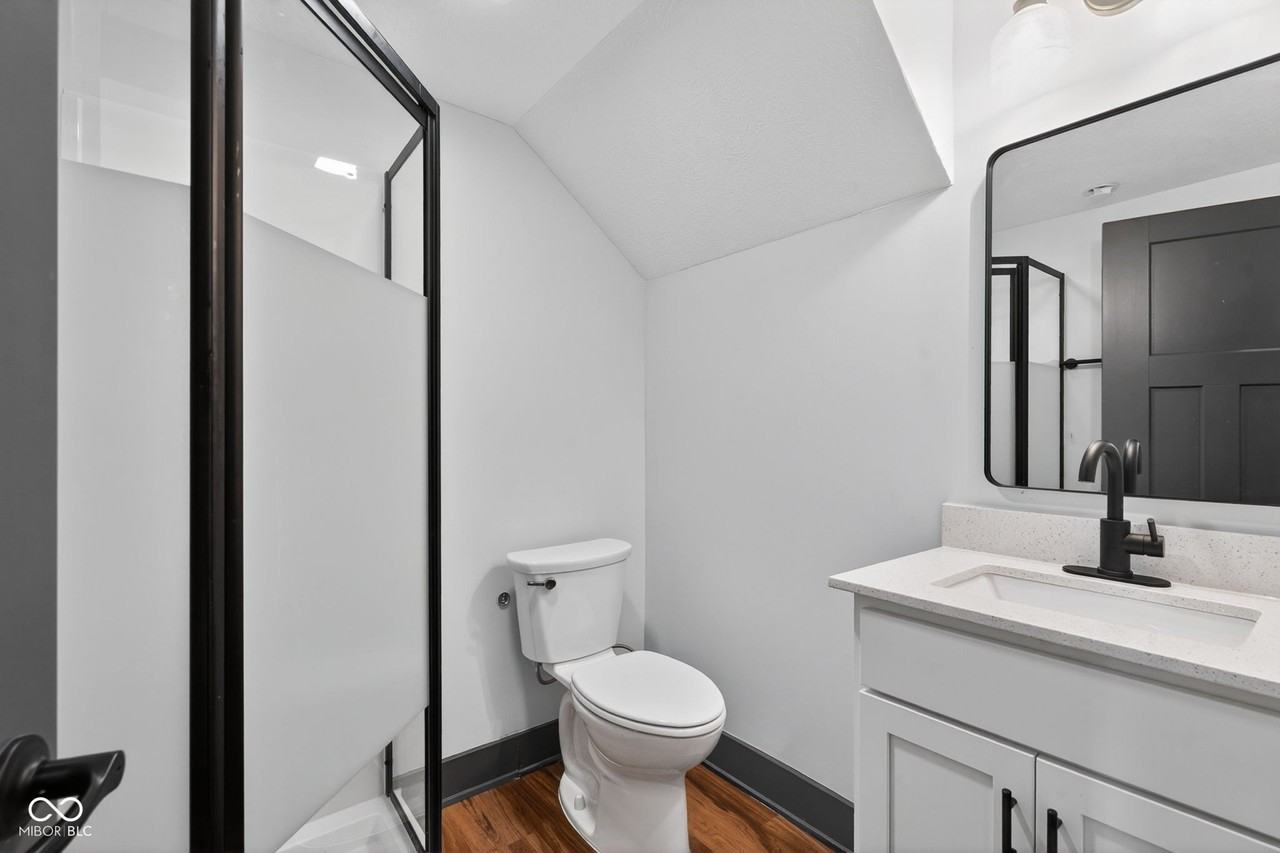 1655 Lexington Ave - Photo 7 of 34