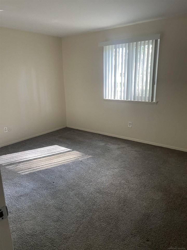 38272 Fairway Ct #148A - Photo 5 of 10