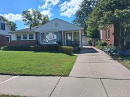 featured image of 2412 Manchester Rd