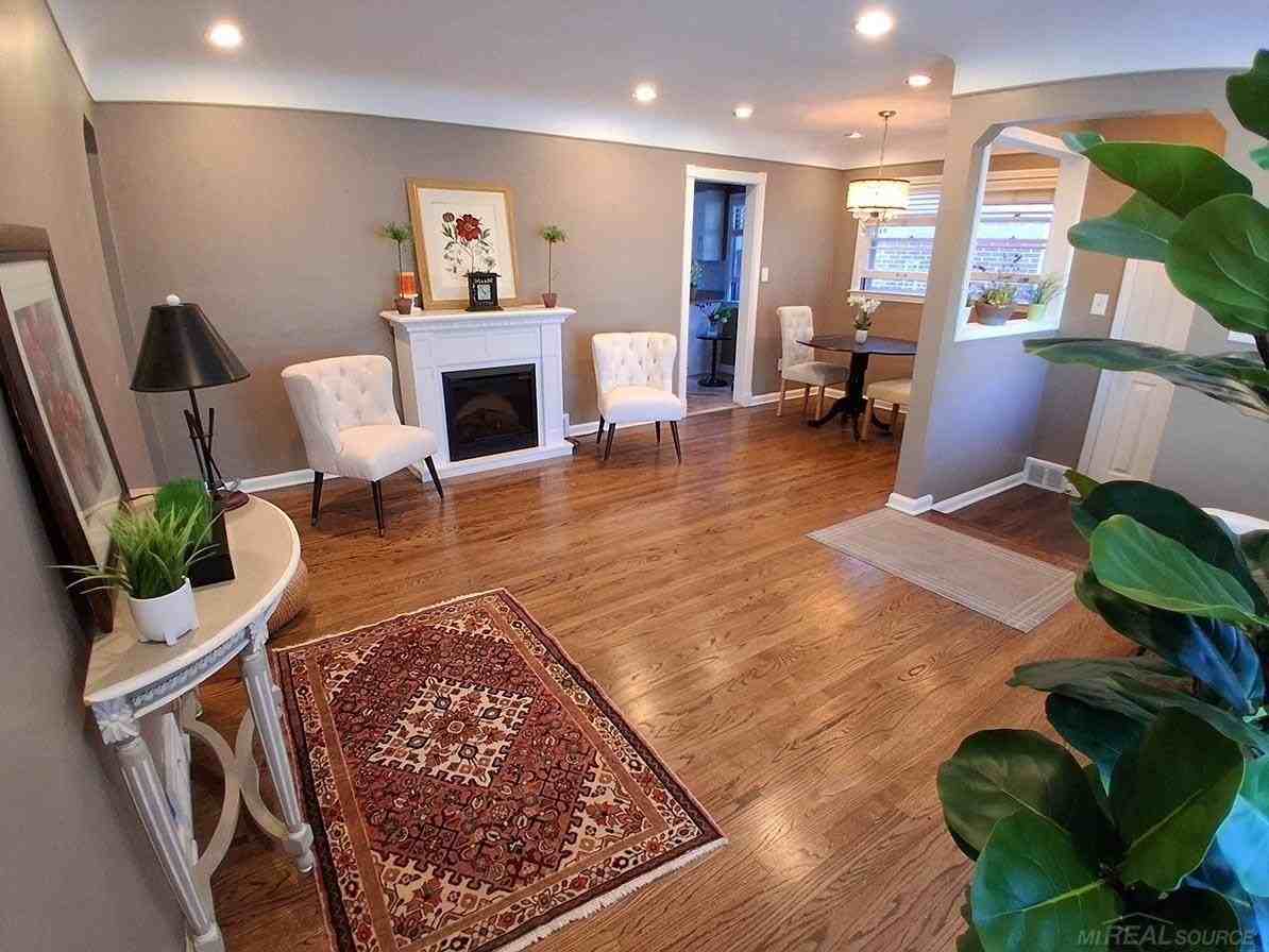 2412 Manchester Rd - Photo 4 of 13