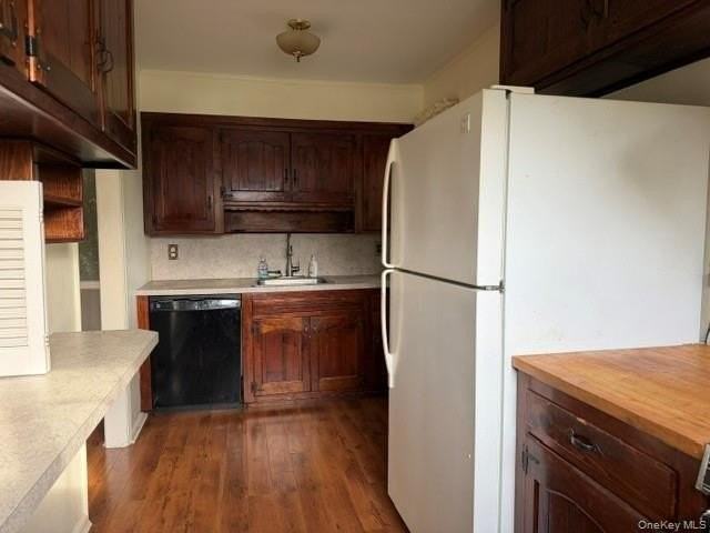 46 Alexander Dr - Photo 4 of 11