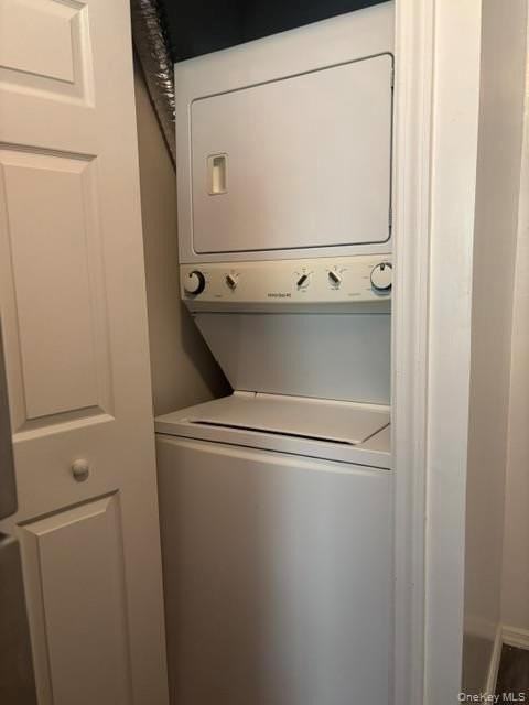 40 Oakwood Rd #1S - Photo 4 of 11
