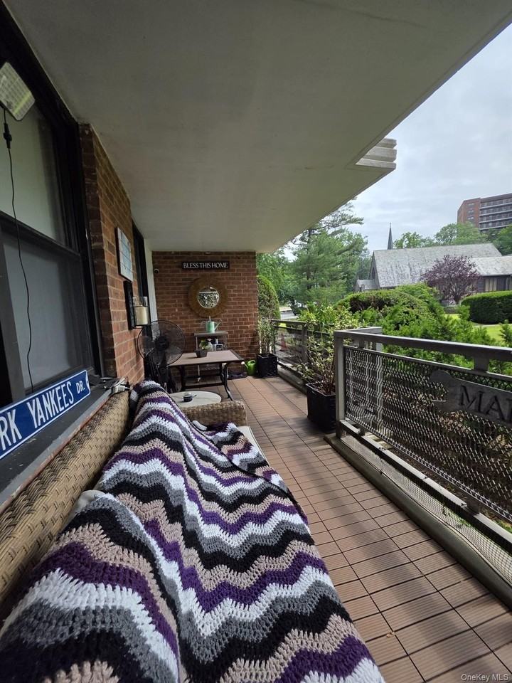 4901 Henry Hudson Pkwy #1H - Photo 2 of 12