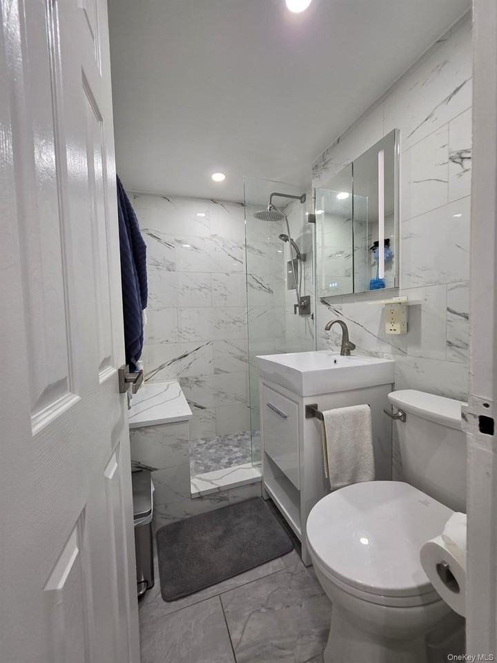 4901 Henry Hudson Pkwy #1H - Photo 6 of 12