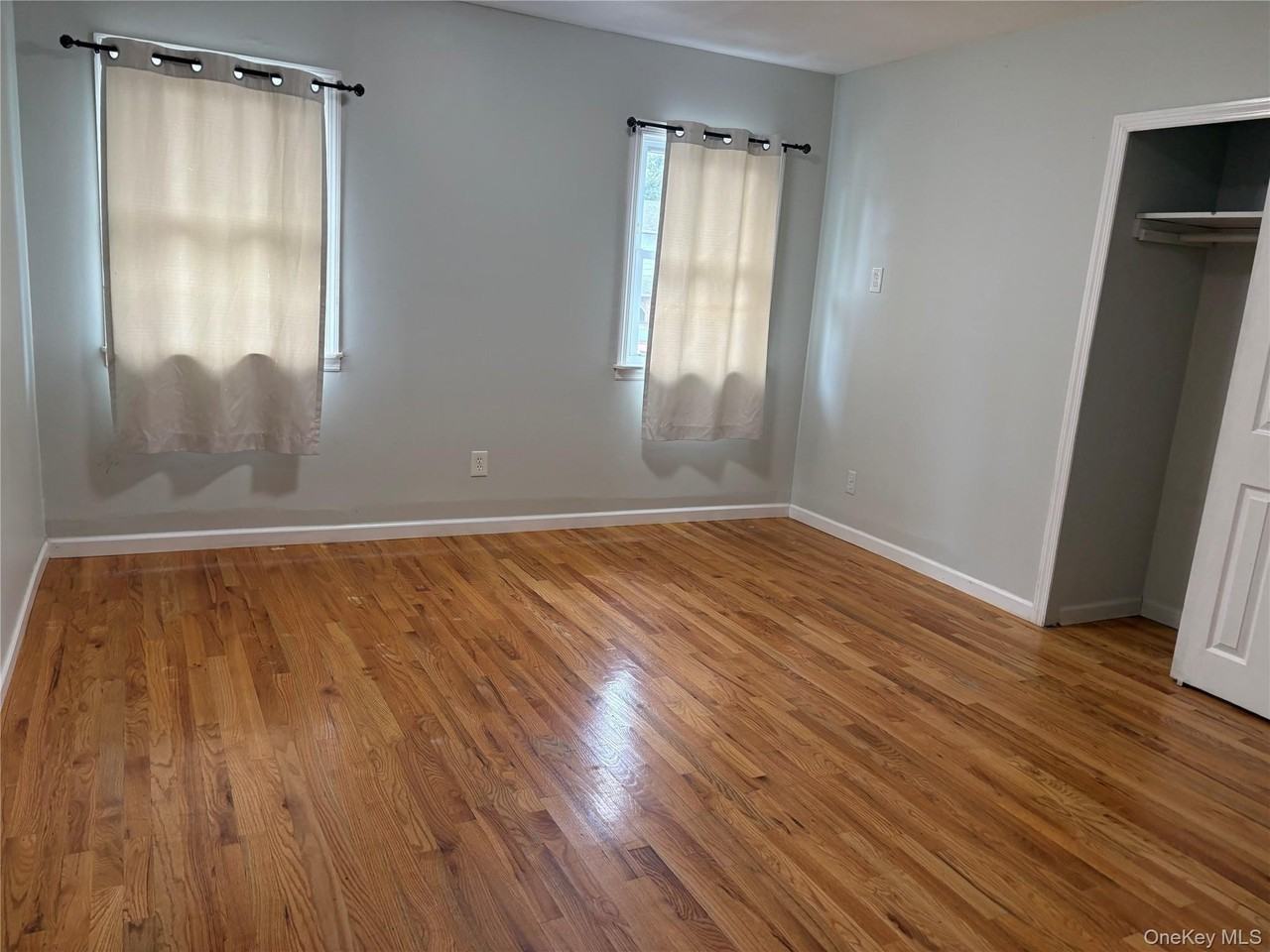 290 Leaf Ave - Photo 3 of 13