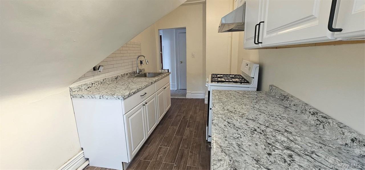1414 Avenue H #3 - Photo 2 of 8