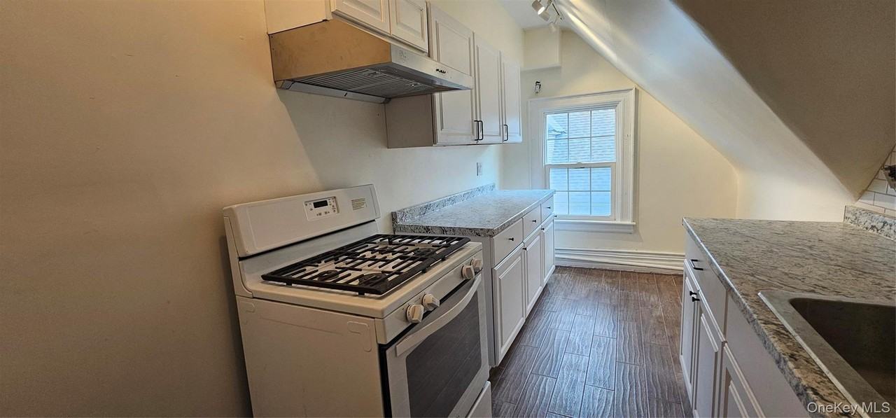 1414 Avenue H #3 - Photo 3 of 8