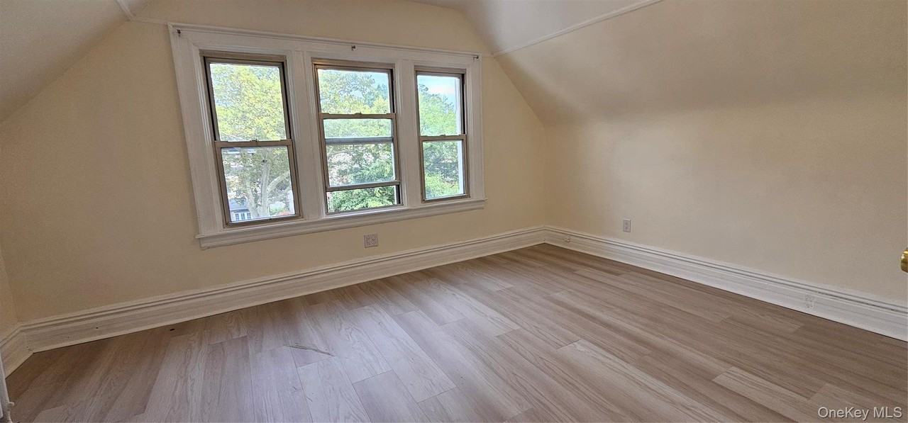 1414 Avenue H #3 - Photo 4 of 8