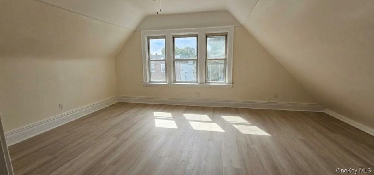 1414 Avenue H #3 - Photo 6 of 8