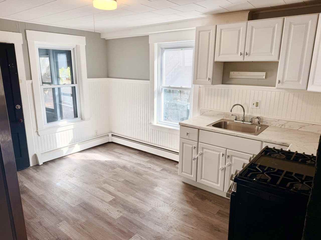 39 Laurel St #1 - Photo 5 of 10