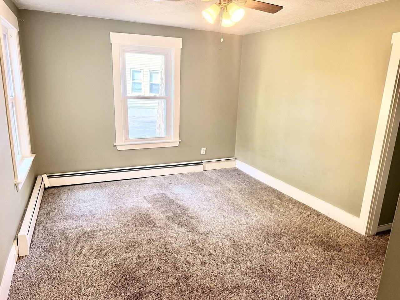 39 Laurel St #1 - Photo 7 of 10