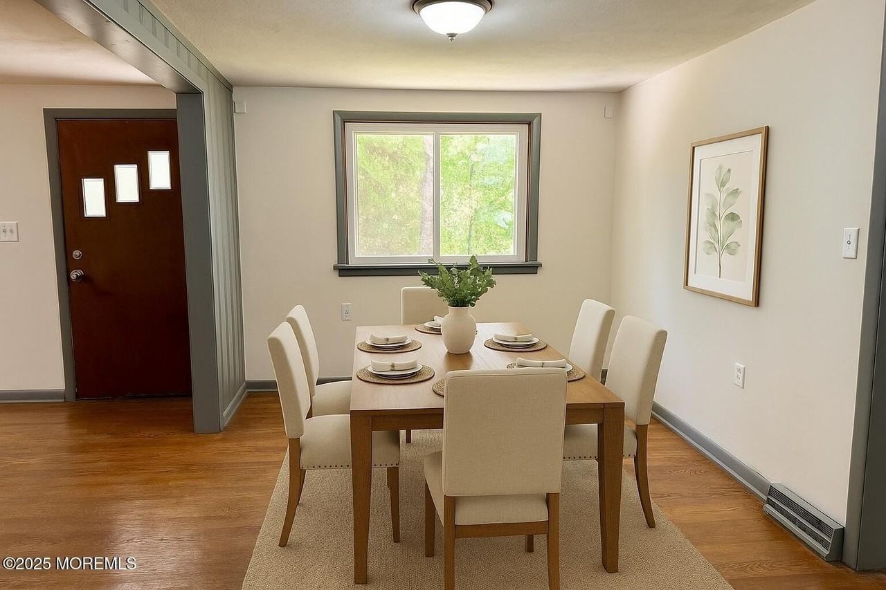 135 S Main St - Photo 6 of 37