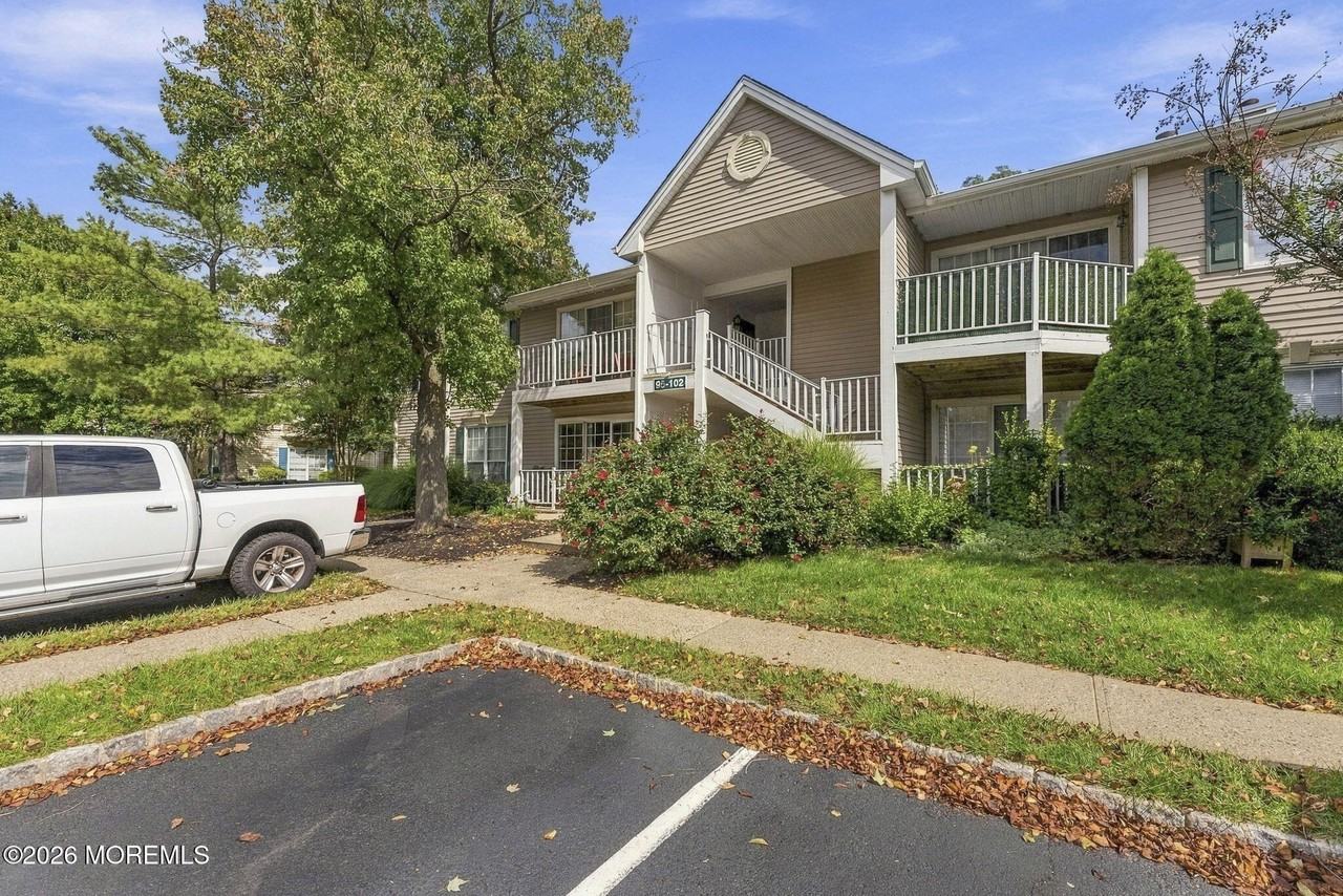 101 Beaumont Court - Photo 2 of 20