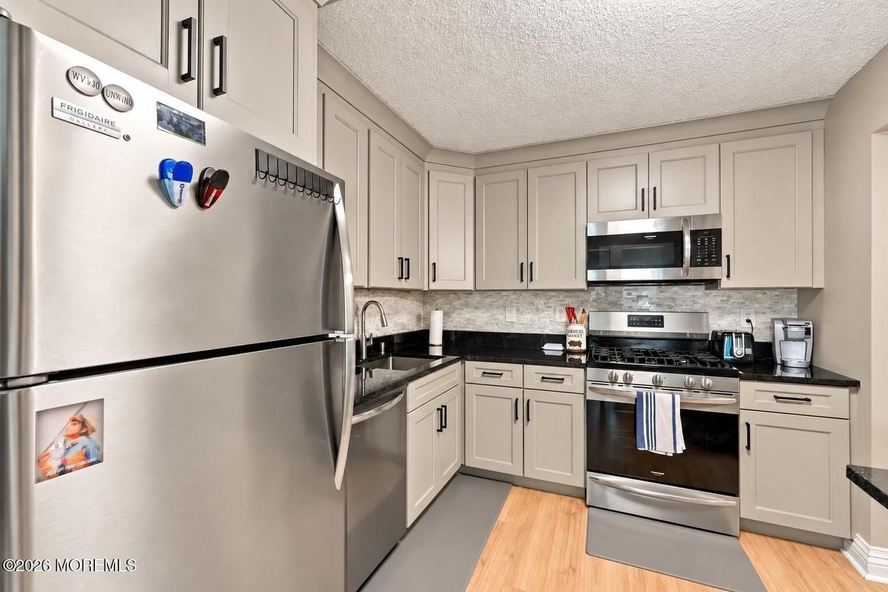 101 Beaumont Court - Photo 7 of 20