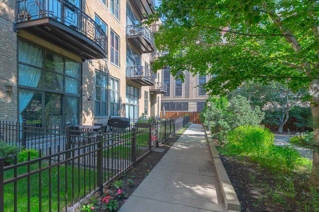 1330 W Monroe St #108 - Photo 2 of 29