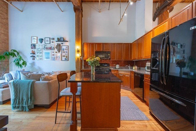 1330 W Monroe St #108 - Photo 4 of 29