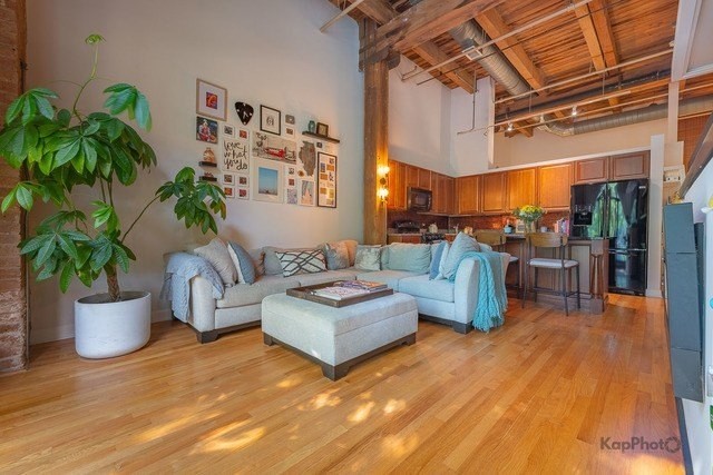 1330 W Monroe St #108 - Photo 5 of 29