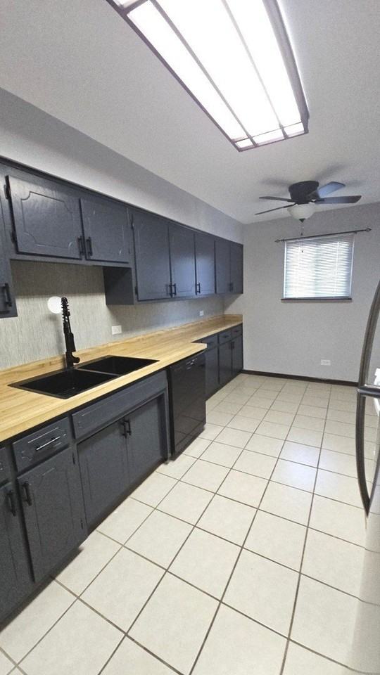 13615 Lamon Ave #510 - Photo 6 of 16
