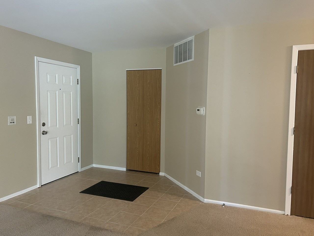 20 Ashburn Ct #W1 - Photo 5 of 16