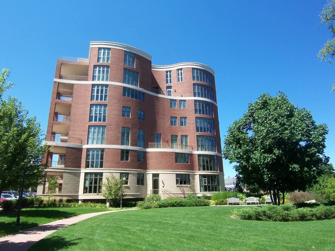 520 S Washington St #PH3 - Photo 3 of 37
