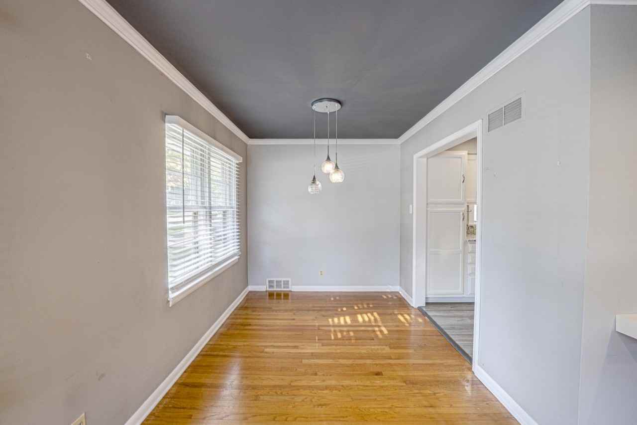 1132 N Main St - Photo 6 of 27