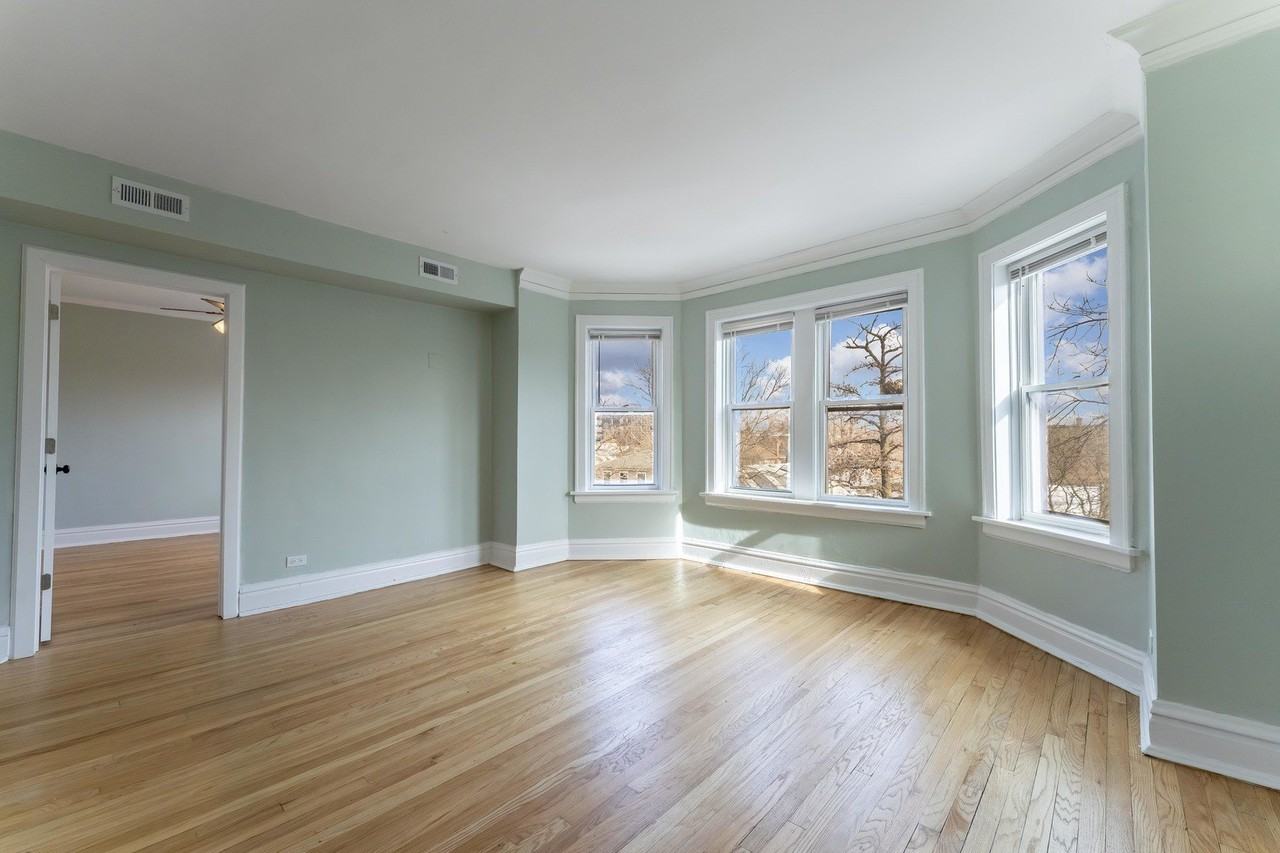 845 Lyman Ave #1N - Photo 2 of 13