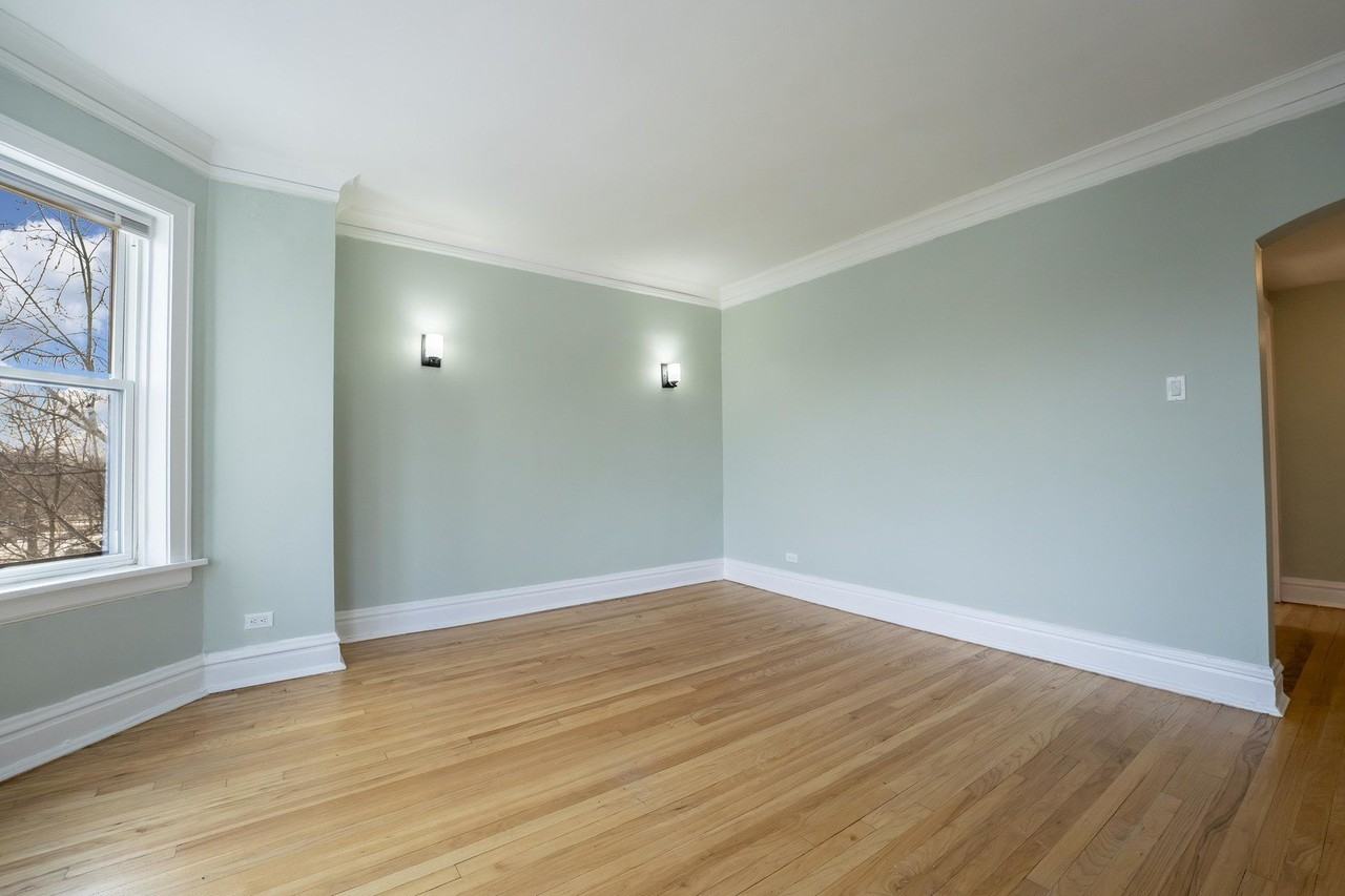 845 Lyman Ave #1N - Photo 3 of 13