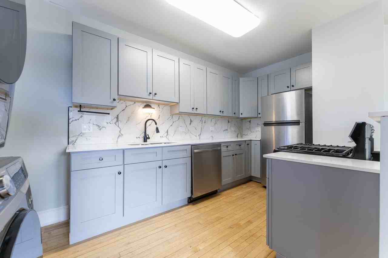 845 Lyman Ave #1N - Photo 7 of 13