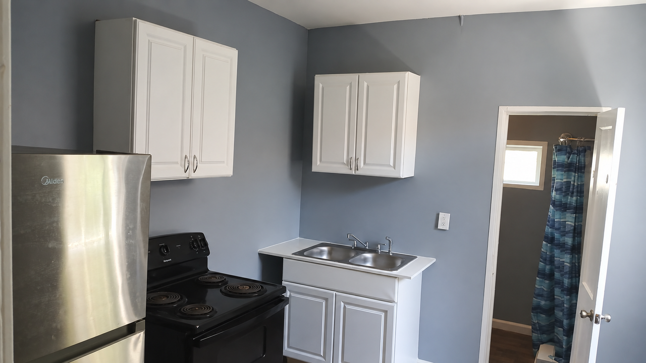 1893 3rd Ave #B - Photo 7 of 8