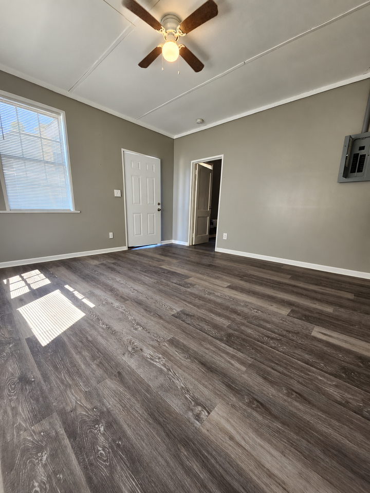 1893 3rd Ave #C - Photo 2 of 4
