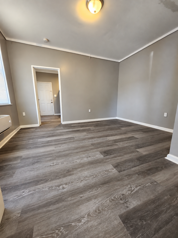 1893 3rd Ave #C - Photo 3 of 4