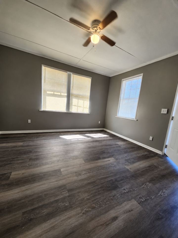 1893 3rd Ave #C - Photo 4 of 4
