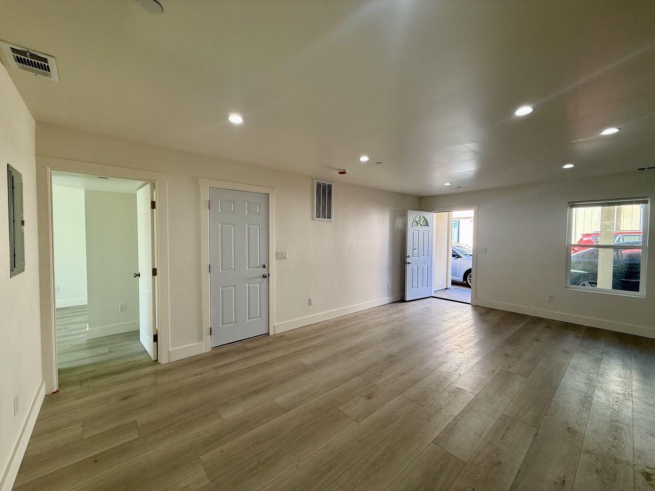 1436 55th Ave #1436 - Photo 4 of 18