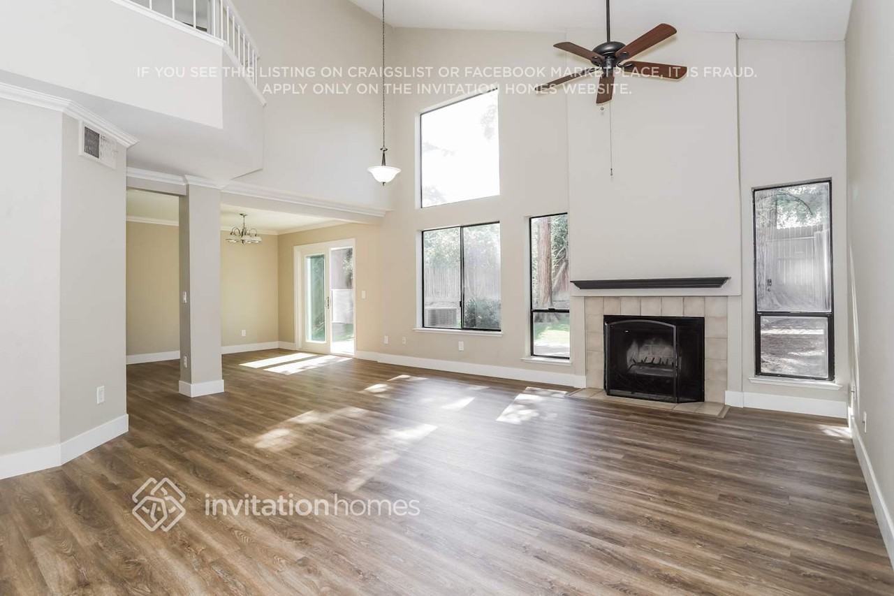 3036 Danehurst Ct - Photo 5 of 16
